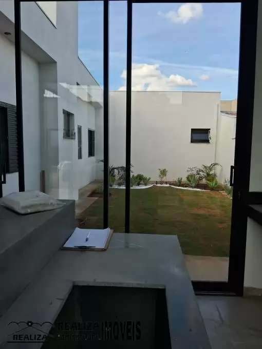 CASA-PRONTO PARA MORAR-PASSOS - MG-PARQUE DAS AROEIRAS